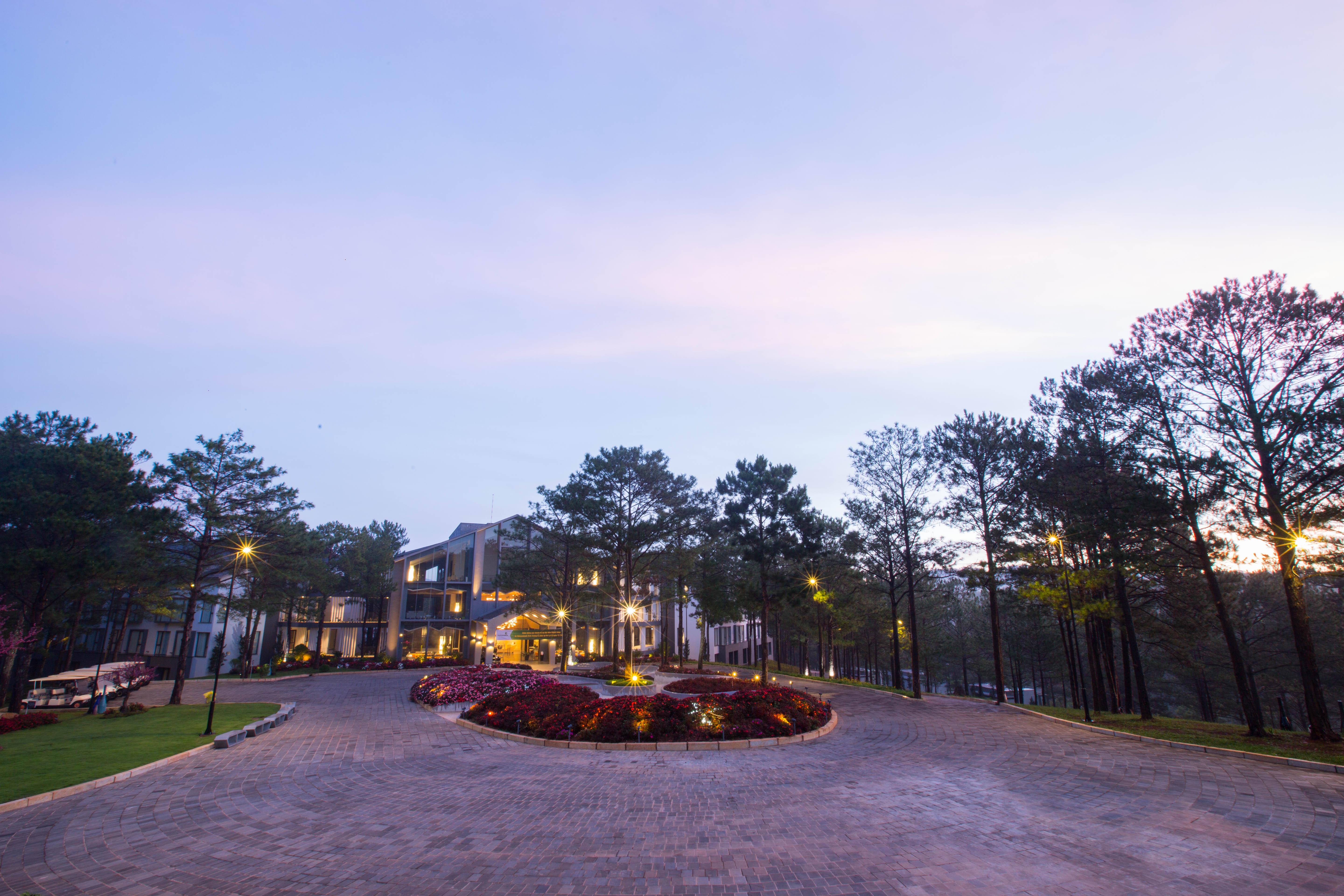 Terracotta Hotel & Resort Dalat Buitenkant foto